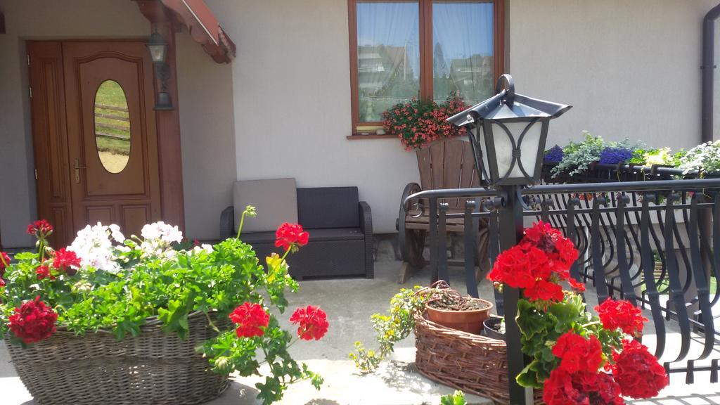 Apartamenty I Pokoje Rodzinne ชาร์นาโกรา ภายนอก รูปภาพ