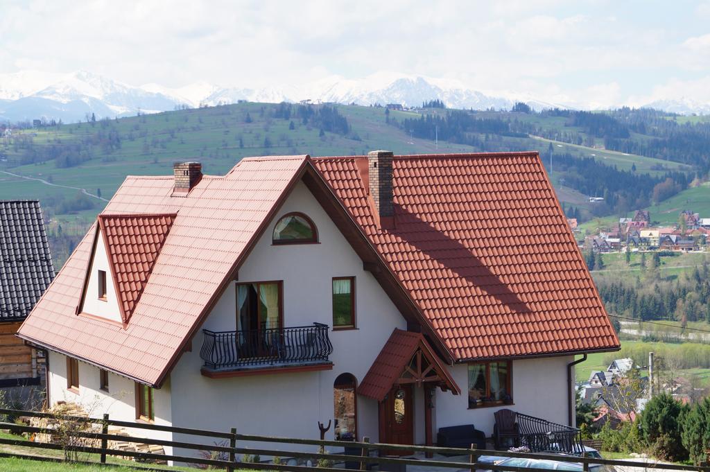 Apartamenty I Pokoje Rodzinne ชาร์นาโกรา ภายนอก รูปภาพ