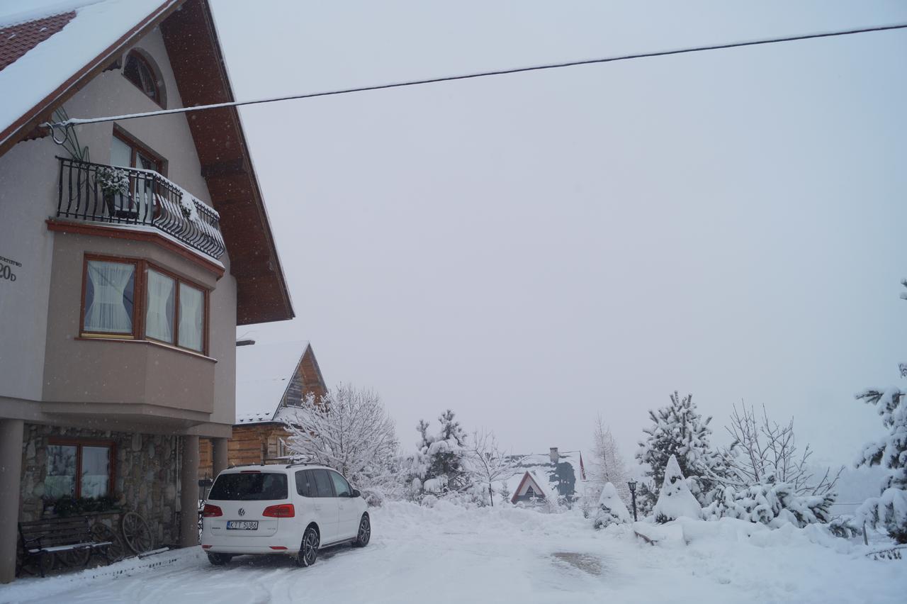 Apartamenty I Pokoje Rodzinne ชาร์นาโกรา ภายนอก รูปภาพ